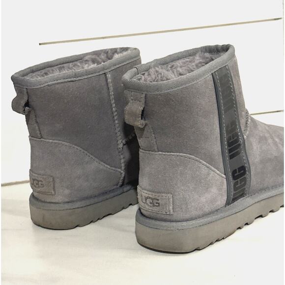 UGG Women's Classic Mini Side Logo II Boots Size 8 US Gray EUC - Picture 11 of 11
